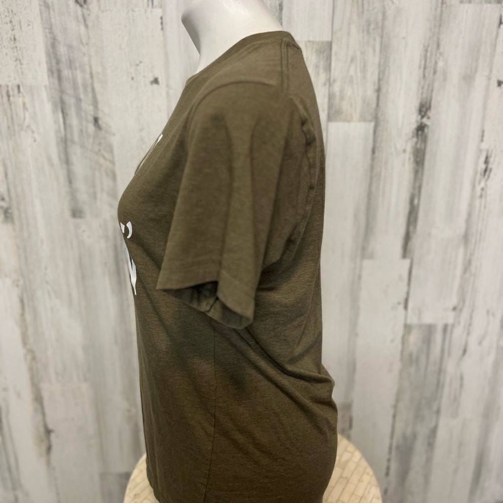 Green top  - Picture 2 of 5